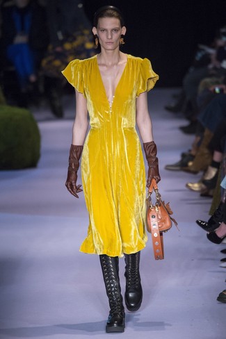 Comment porter des gants en cuir marron foncé