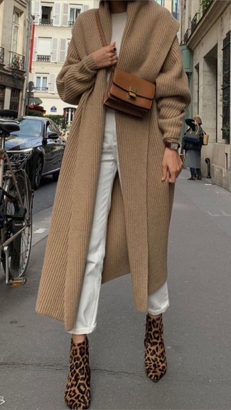 Comment porter une montre en cuir marron foncé