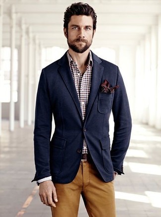 Pantalon marron foncé homme : avec quoi le porter
