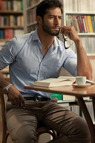 Pantalon marron foncé homme : avec quoi le porter
