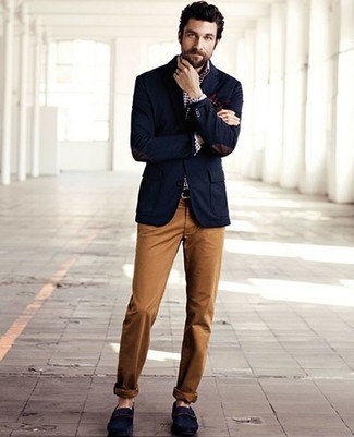 Pantalon marron foncé homme : avec quoi le porter