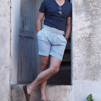 Comment porter des espadrilles en daim marron foncé