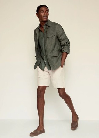 Comment porter des espadrilles en daim marron foncé