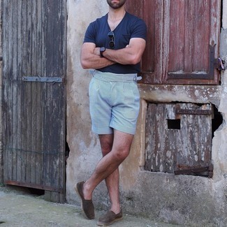 Comment porter des espadrilles en daim marron foncé