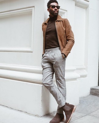 Comment porter un pull à col roulé marron foncé