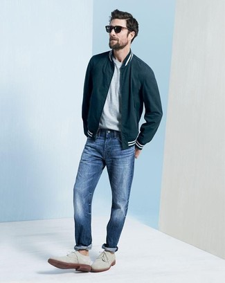 Comment porter une veste vert foncé pour un style chic decontractés
