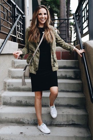 Comment porter des vêtements de dessus vert foncé