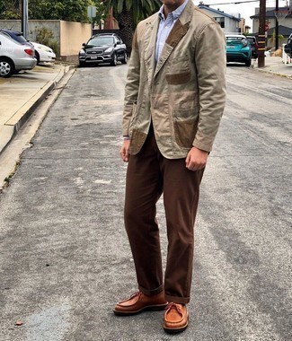 Comment porter un blazer à patchwork vert foncé au printemps