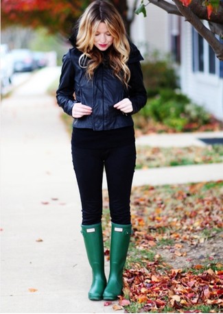 Comment porter des bottes de pluie vert foncé