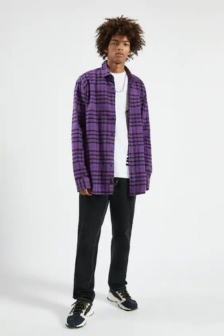 Comment porter une chemise pourpre foncé à l'adolescence