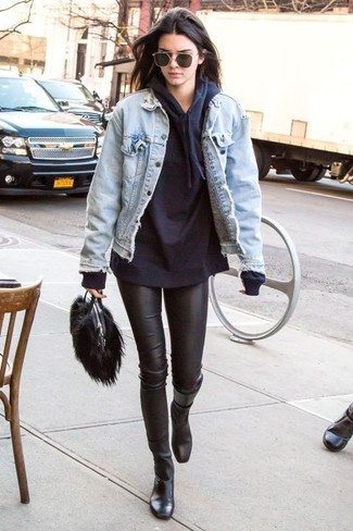 Comment porter une veste en jean avec des leggings