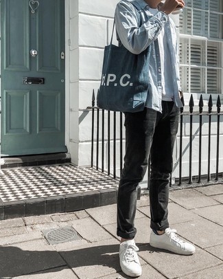 Comment porter un sac fourre-tout en denim