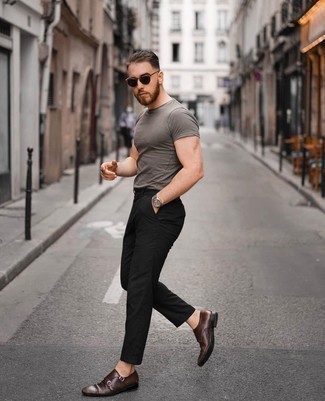 Comment porter des double monks pour un style chic decontractés quand il fait très chaud