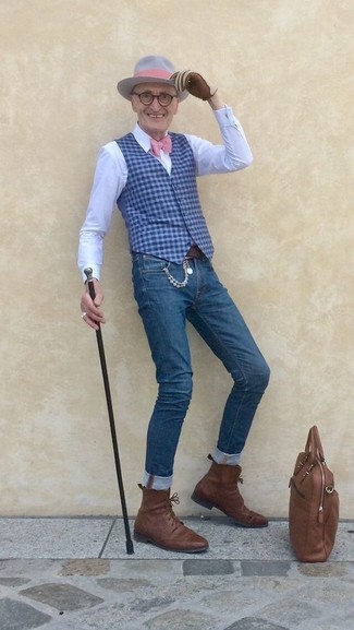 Comment porter des bottes habillées au printemps