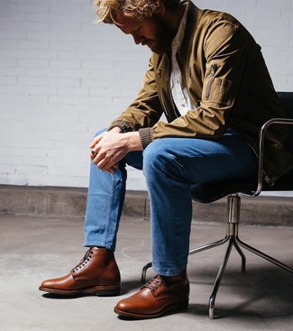 Comment porter des bottes habillées au printemps