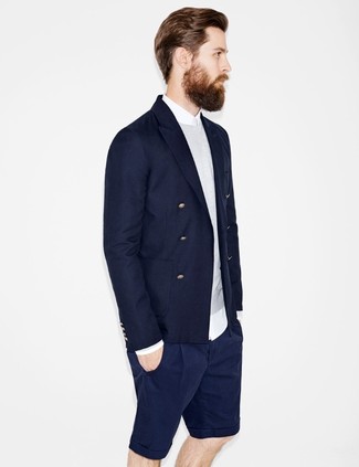 Comment porter une chemise de ville avec un blazer croisé