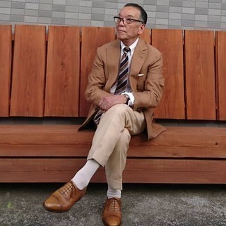 Comment porter une chemise de ville avec des chaussures richelieu après 60 ans