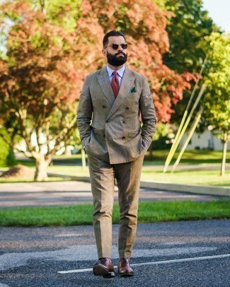 Comment porter une chemise de ville avec des chaussures richelieu