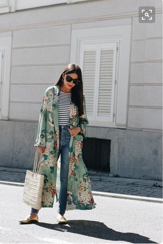 Comment porter un cache-poussière pour un style chic decontractés quand il fait chaud