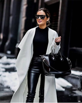 Comment porter un cache-poussière pour un style chic decontractés quand il fait chaud