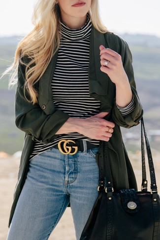 Comment porter un cache-poussière pour un style chic decontractés quand il fait chaud