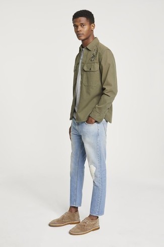 Comment porter une veste brodée pour un style relax