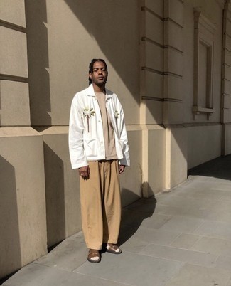 Comment porter une veste brodée pour un style relax
