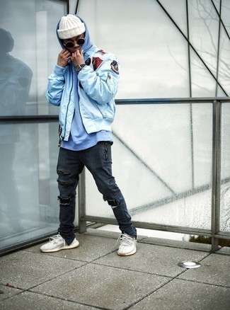 Comment porter une veste brodée pour un style relax