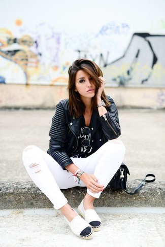 Comment porter des espadrilles quand il fait chaud
