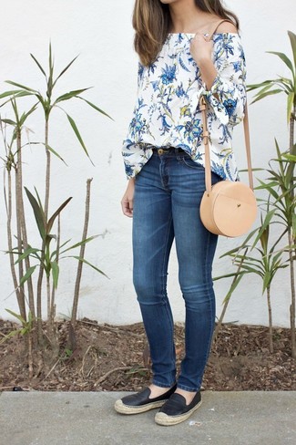 Comment porter des espadrilles pour un style decontractés à 20 ans