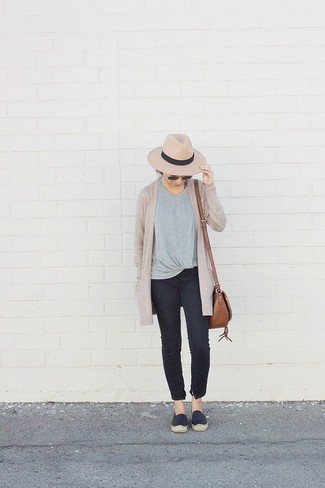 Comment porter des espadrilles quand il fait chaud