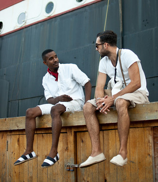 Comment porter des espadrilles pour un style decontractés