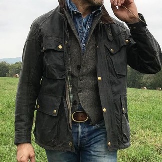 Comment porter une veste style militaire pour un style chic decontractés