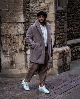 Comment porter une casquette plate pour un style decontractés quand il fait froid