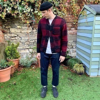Comment porter un cardigan en polaire au printemps