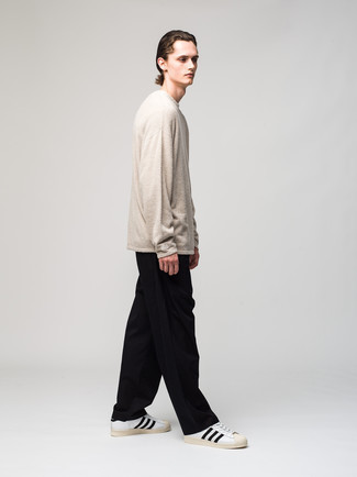 Comment porter un sweat-shirt en polaire en automne à 20 ans