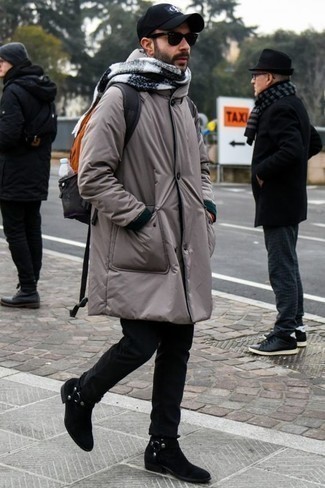 Comment porter un sac à dos doré quand il fait chaud