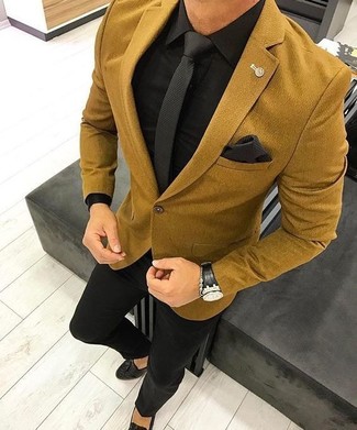 Comment porter une veste dorée