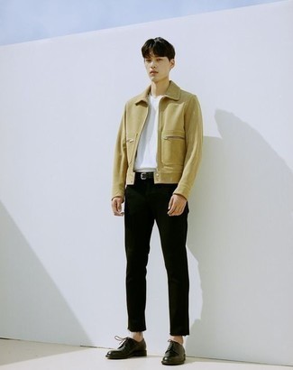 Comment porter une veste dorée pour un style chic decontractés au printemps