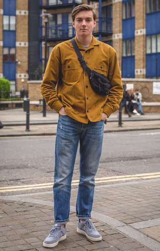 Comment porter une veste dorée pour un style relax