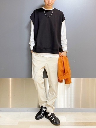 Comment porter une veste dorée pour un style relax