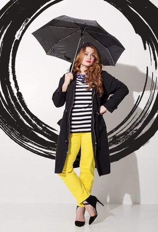 Comment porter un pantalon doré pour un style elégantes