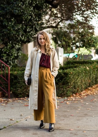 Comment porter un pantalon doré pour un style elégantes