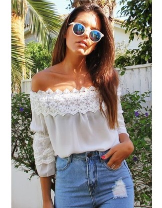 Comment porter une bague dorée pour un style relax