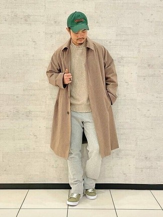 Comment porter une casquette de base-ball verte pour un style chic decontractés