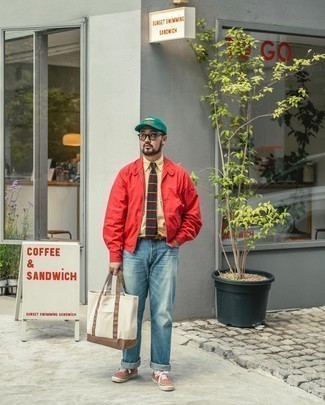 Comment porter une casquette de base-ball verte pour un style chic decontractés