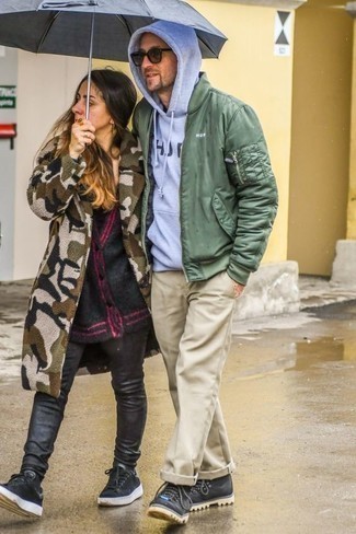 Comment porter un blouson aviateur vert