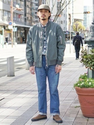 Comment porter un blouson aviateur vert pour un style chic decontractés