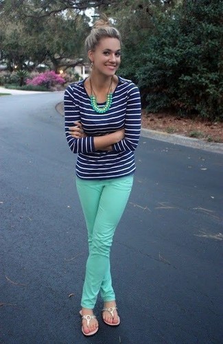 Comment porter un collier vert quand il fait chaud