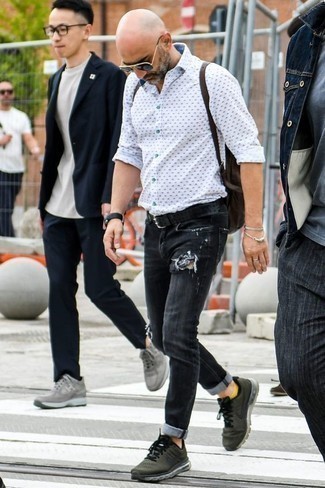 Comment porter des chaussettes chartreuses pour un style relax